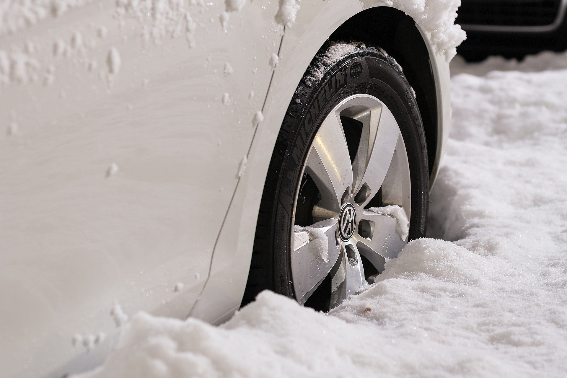 Check Your Tire Pressure in Winter